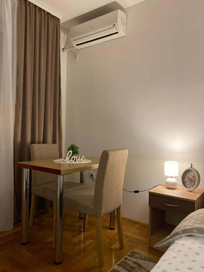 Apartman Ns Dan Centar 诺威萨 外观 照片